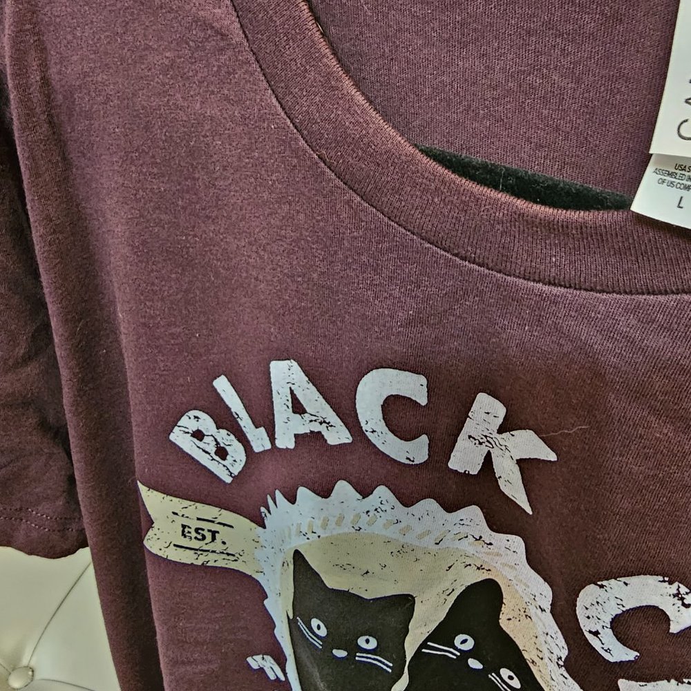 Black Cat Fan Club T-shirt - Picture 4 of 8
